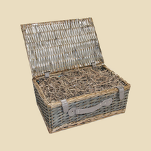 Load image into Gallery viewer, Empty Wicker Hampers