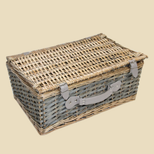 Load image into Gallery viewer, Empty Wicker Hampers